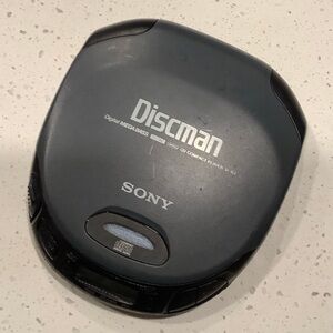 SONY Discman Mega Bass CD Compact Player D-151